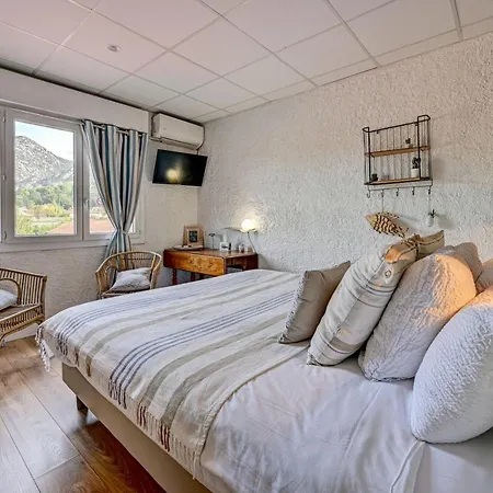 Le Provence 3* Gémenos
