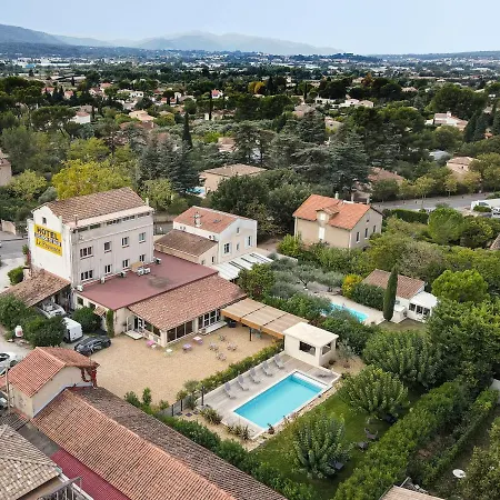 Le Provence Hotel 3*