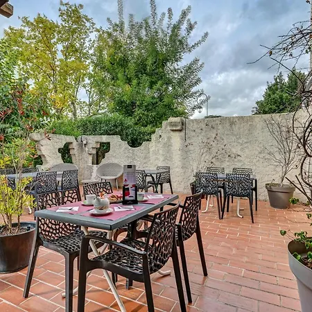 Le Provence Hotel